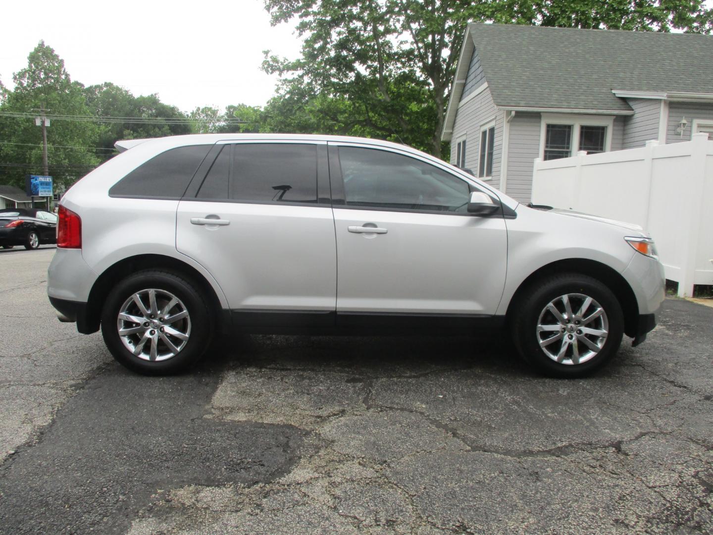 2013 SILVER Ford Edge (2FMDK4JC0DB) , AUTOMATIC transmission, located at 540a Delsea Drive, Sewell, NJ, 08080, (856) 589-6888, 39.752560, -75.111206 - Photo#9